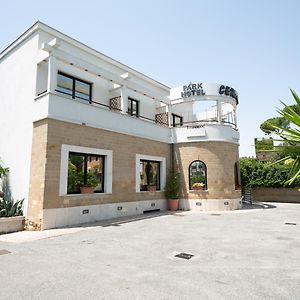 Cervara Park Hotel